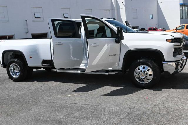 2026 Chevrolet Silverado 3500HD Crew Cab, Long Bed, LT Dual Rear Wheel, RWD