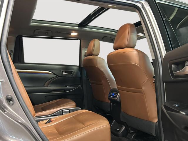 2017 Toyota Highlander Limited Platinum