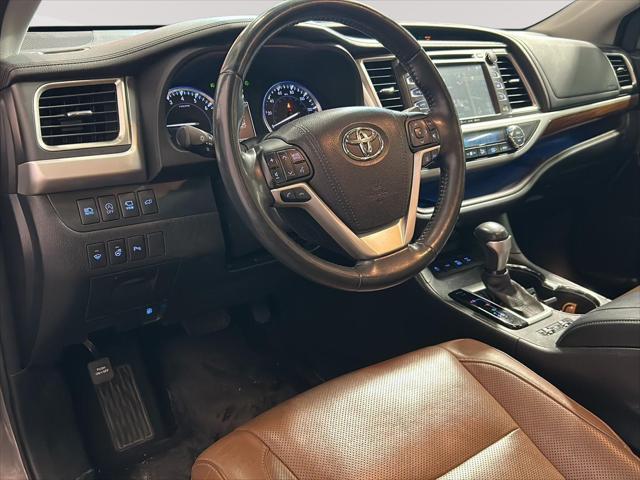 2017 Toyota Highlander Limited Platinum