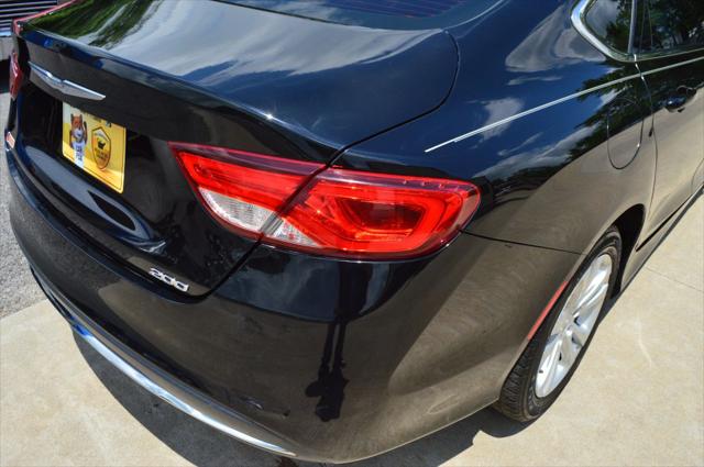 2016 Chrysler 200 Limited