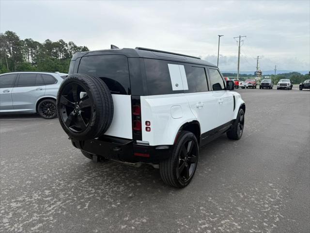2024 Land Rover Defender 110 P400 X-Dynamic SE