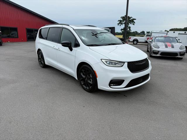 2025 Chrysler Pacifica Limited for sale in Athens, TN