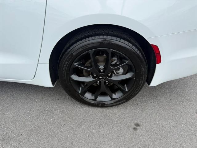 2025 Chrysler Pacifica Limited