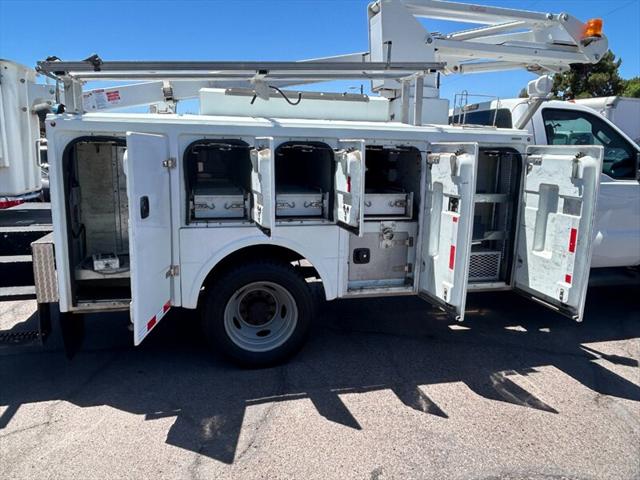 2012 Ford F-550 BUCKET