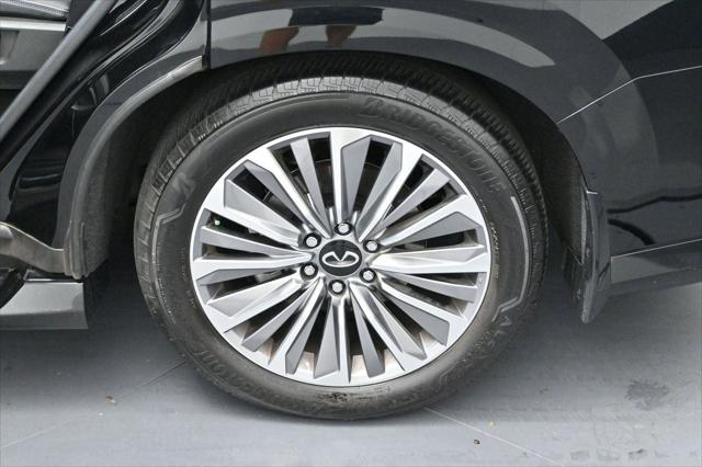 2025 INFINITI QX80 LUXE AWD