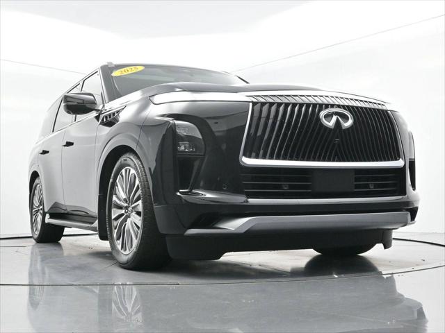 2025 INFINITI QX80 LUXE AWD
