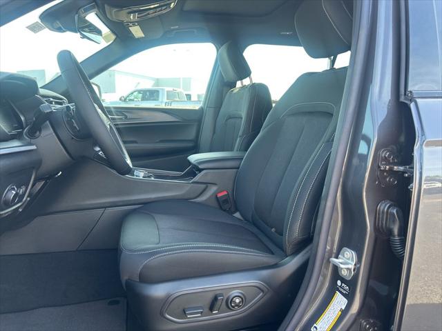2026 Jeep Grand Cherokee L Altitude 4x4