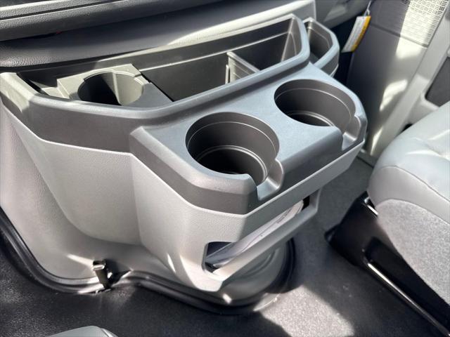 2027 Ford E-Series Cutaway Base