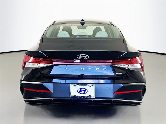 2026 Hyundai Elantra Hybrid Limited