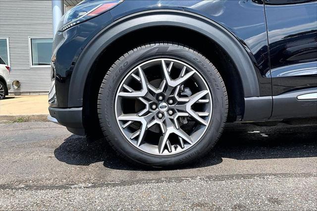 Used 2025 Ford Explorer Platinum For Sale in Olive Branch, MS