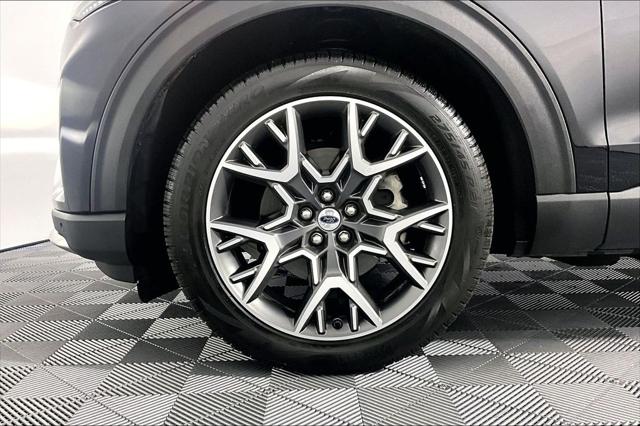 Used 2025 Ford Explorer Platinum For Sale in Olive Branch, MS