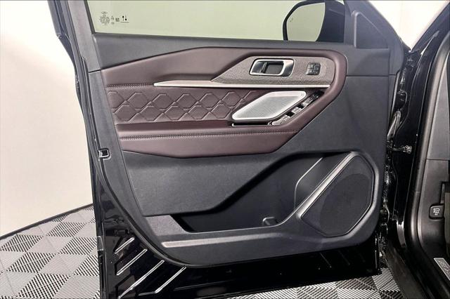 Used 2025 Ford Explorer Platinum For Sale in Olive Branch, MS