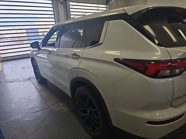 2023 Mitsubishi Outlander SE Black Edition S-AWC