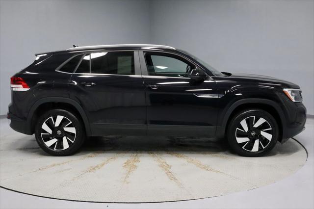 2025 Volkswagen Atlas Cross Sport 2.0T SE w/Technology