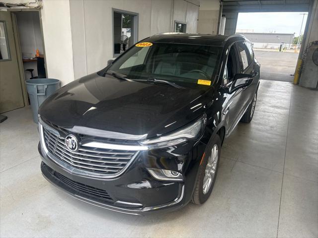2023 Buick Enclave Essence AWD