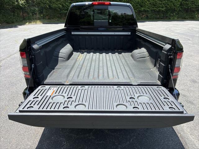 2026 Nissan Frontier Crew Cab Long Bed PRO-4X 4x4