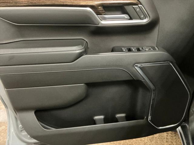 2023 GMC Sierra 1500 4WD Crew Cab Short Box Elevation with 3SB