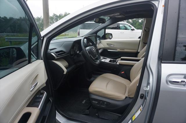 2022 Toyota Sienna XLE