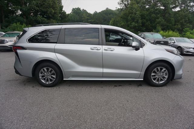 2022 Toyota Sienna XLE