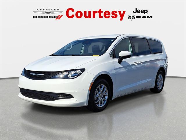 2023 Chrysler Voyager LX