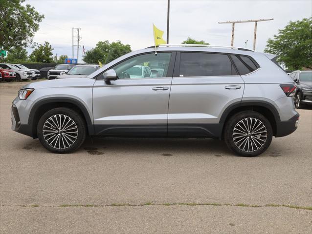 2025 Volkswagen Taos 1.5T SE
