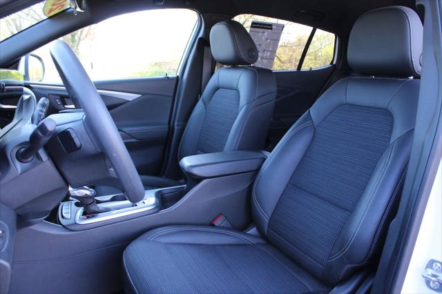 2024 Buick NV Preferred FWD