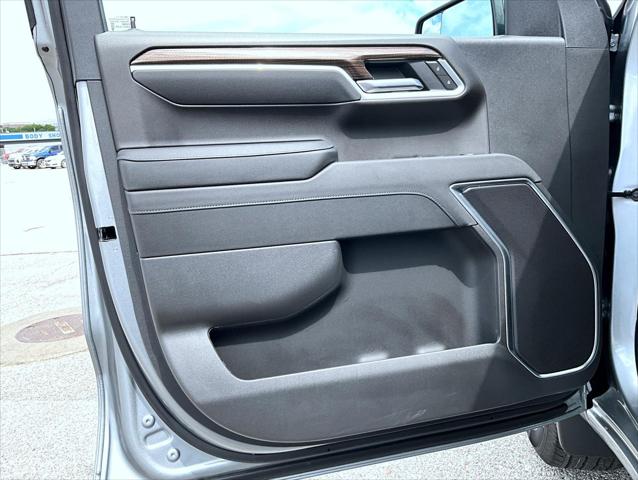 2026 Chevrolet Silverado 1500 4WD Crew Cab Short Bed LT with 2FL