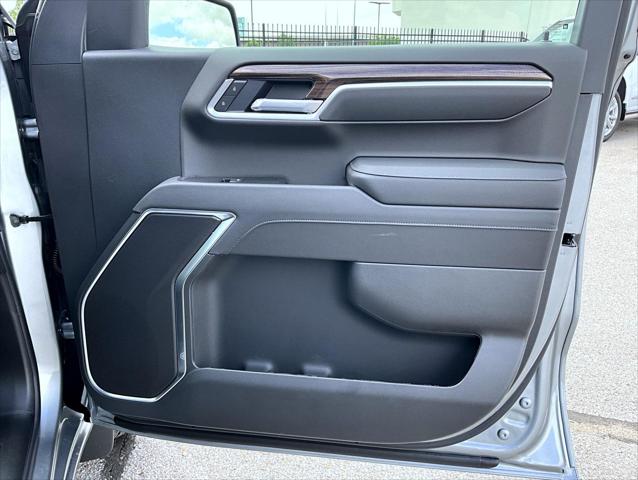 2026 Chevrolet Silverado 1500 4WD Crew Cab Short Bed LT with 2FL