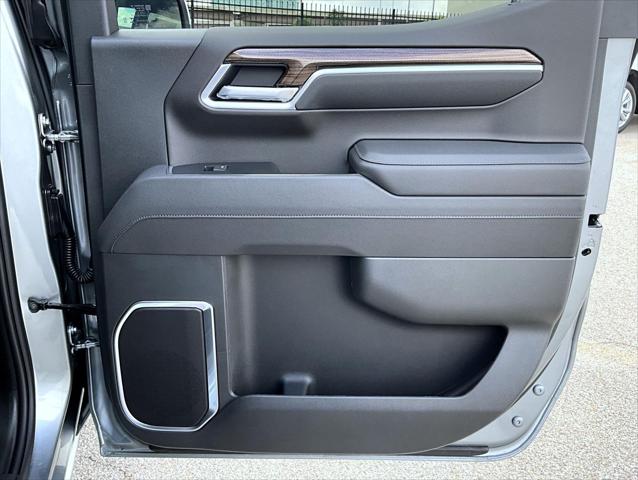 2026 Chevrolet Silverado 1500 4WD Crew Cab Short Bed LT with 2FL