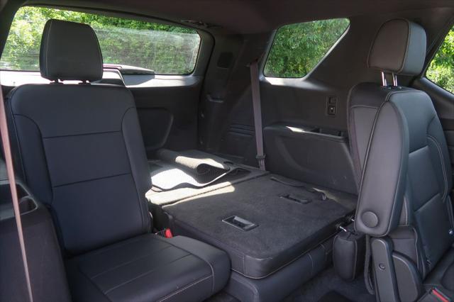 2022 Chevrolet Traverse AWD LT Leather
