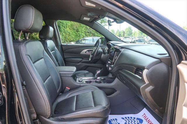2022 Chevrolet Traverse AWD LT Leather