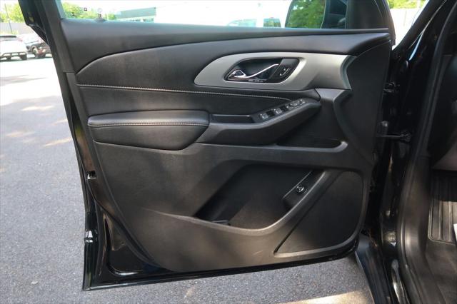 2022 Chevrolet Traverse AWD LT Leather
