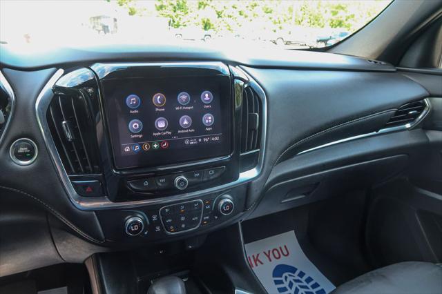 2022 Chevrolet Traverse AWD LT Leather