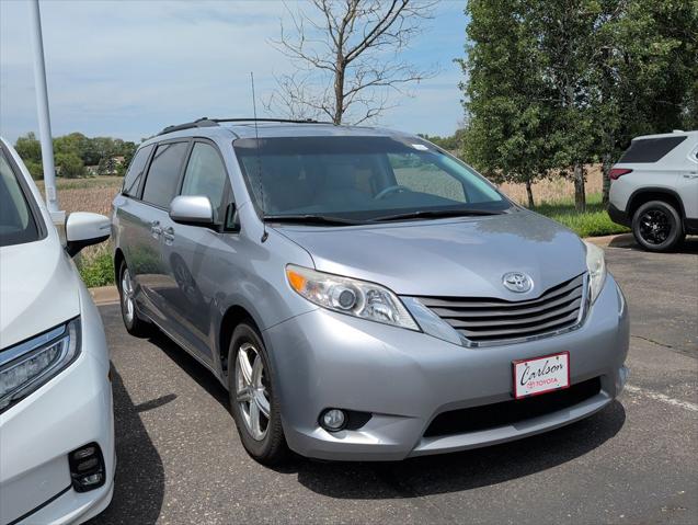 2012 Toyota Sienna XLE V6 8 Passenger