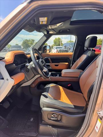 2023 Land Rover Defender 130 X-Dynamic SE