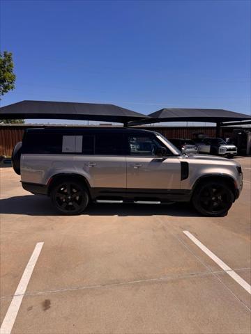 2023 Land Rover Defender 130 X-Dynamic SE