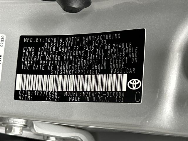 Certified Used 2024 SILVER ME. Toyota  image 32
