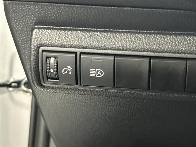 Certified Used 2024 SILVER ME. Toyota  image 34