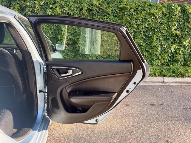 2015 Chrysler 200 C