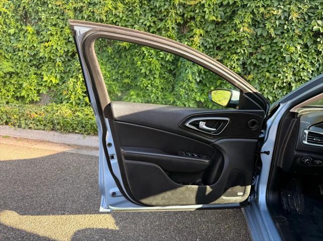 2015 Chrysler 200 C