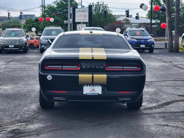 2017 Dodge Challenger SXT