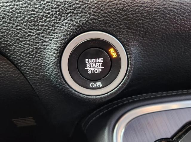2017 Dodge Challenger SXT