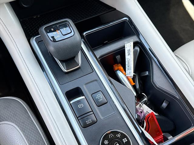 2022 Nissan Pathfinder SL 4WD