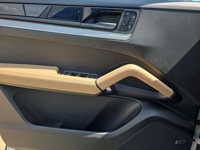 2024 Porsche Cayenne AWD