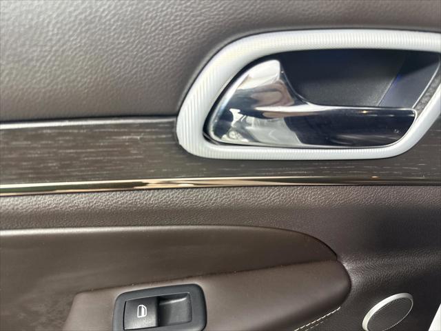 2018 Jeep Grand Cherokee Summit 4x2