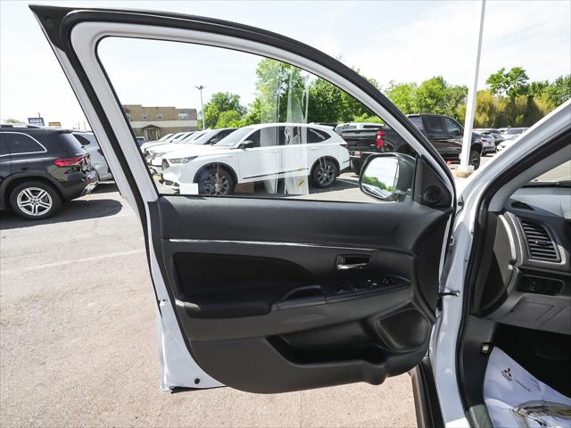 2024 Mitsubishi Outlander Sport SE