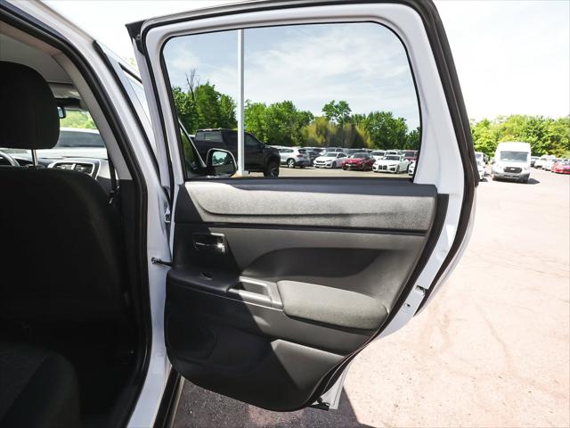2024 Mitsubishi Outlander Sport SE