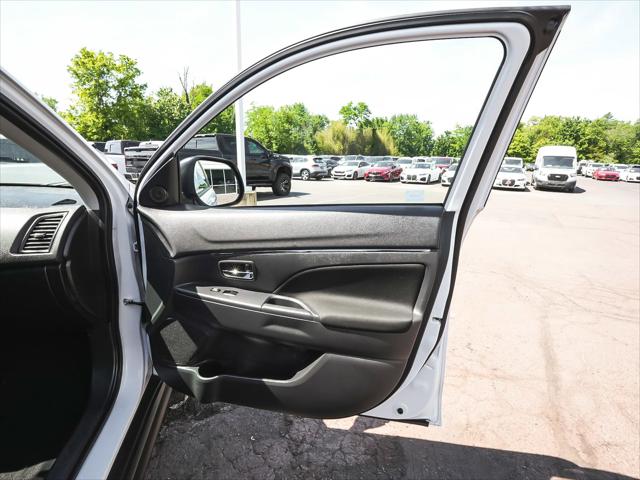 2024 Mitsubishi Outlander Sport SE