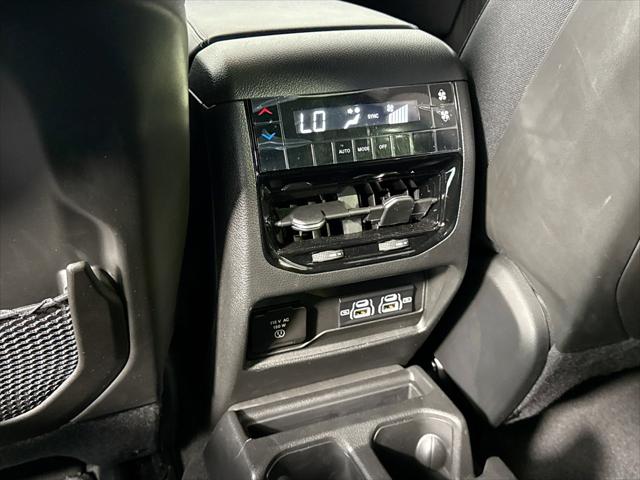 2023 Jeep Grand Cherokee L Altitude 4x4