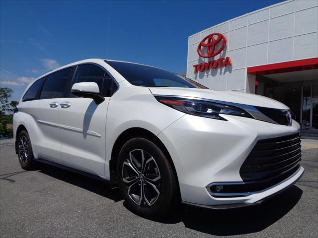 2025 Toyota Sienna Platinum for sale in Johnstown, PA